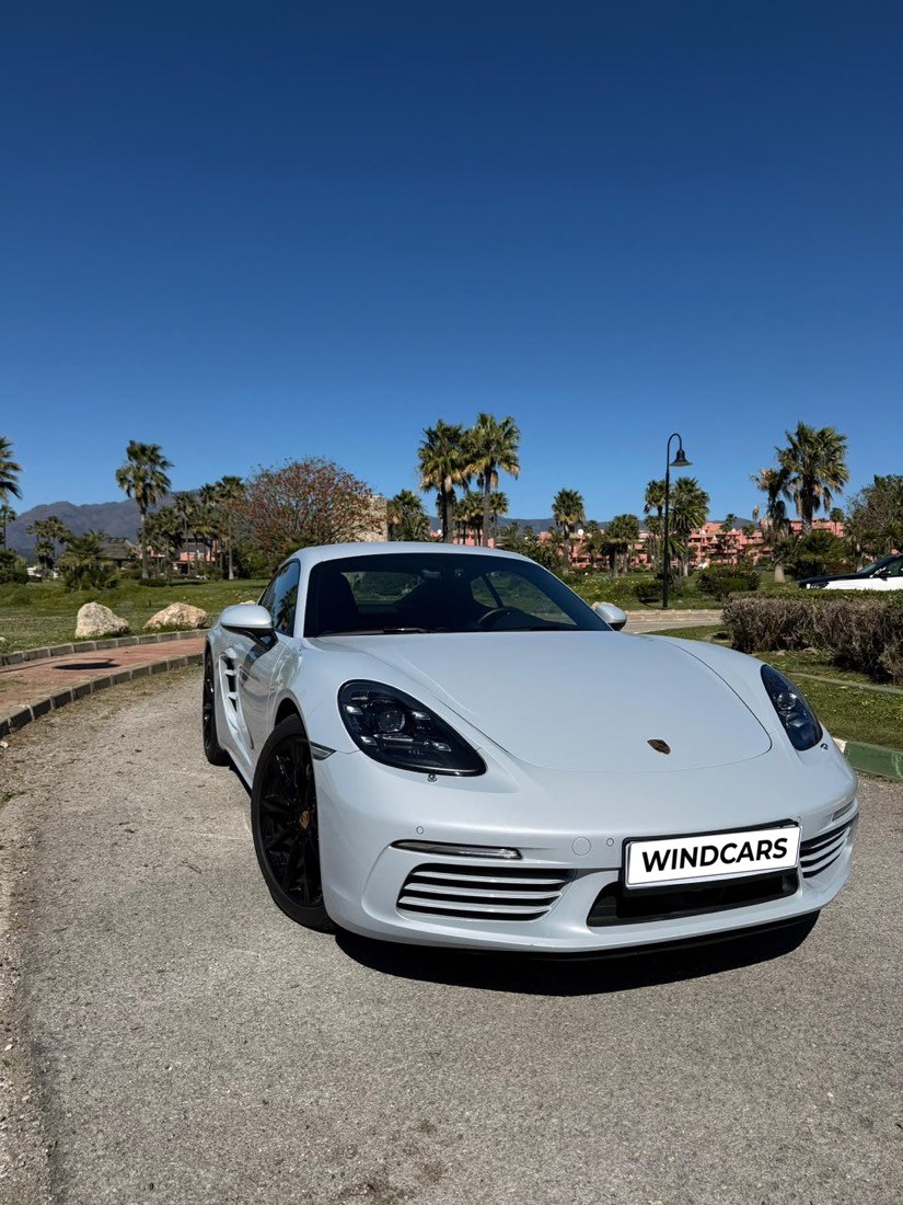 Alquiler de Porsche 718 en Marbella