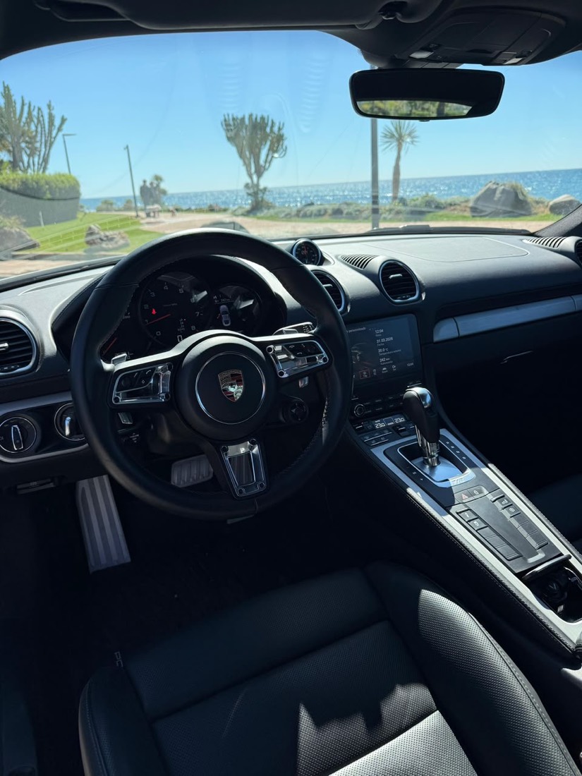Alquiler de Porsche 718 en Marbella