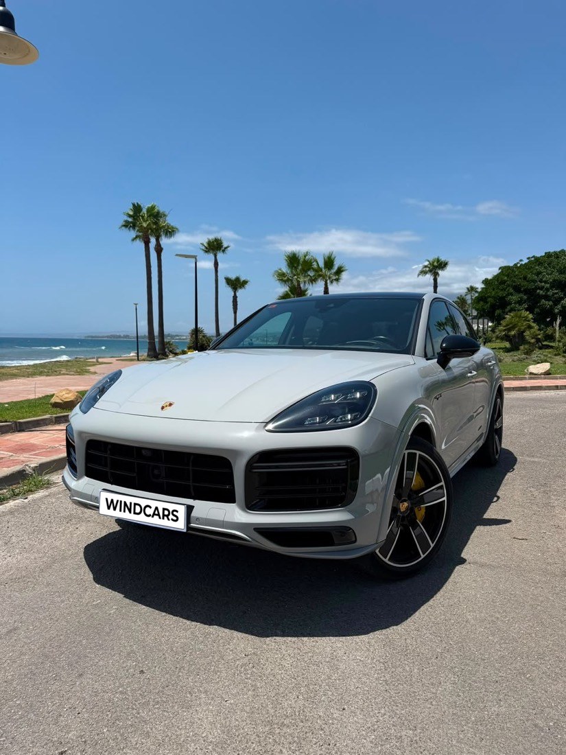 Alquiler de Porsche Cayenne en La Cala de Mijas